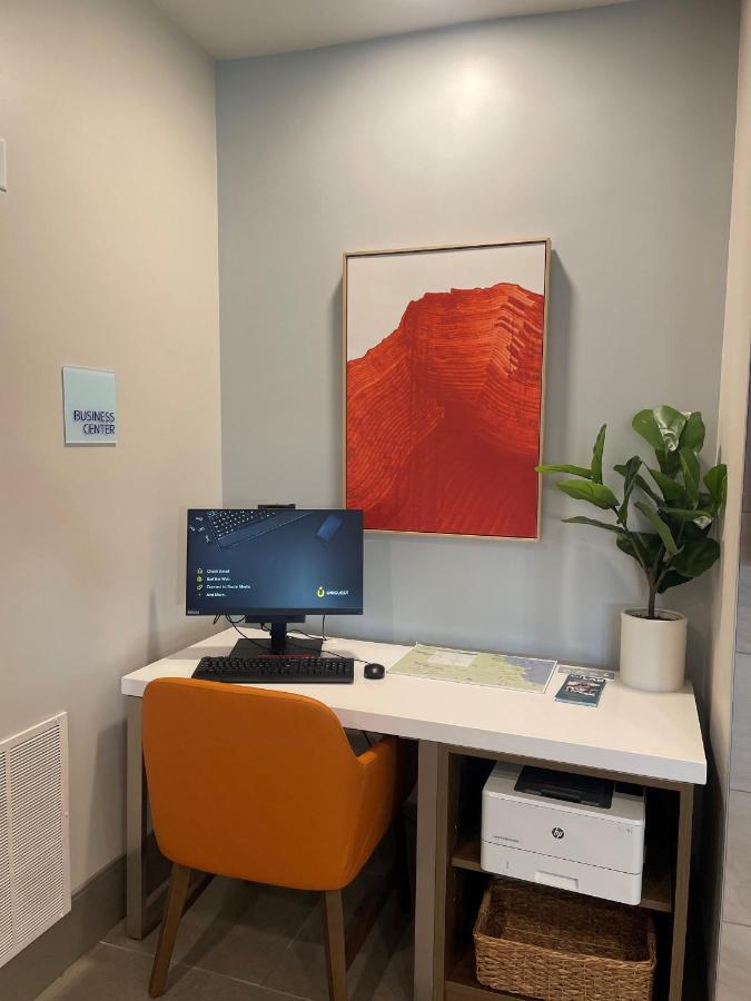Holiday Inn Express & Suites Marquette By Ihg Екстер'єр фото