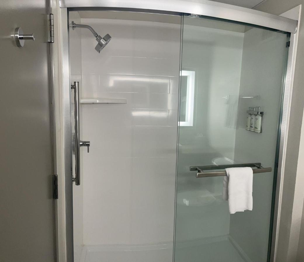 Holiday Inn Express & Suites Marquette By Ihg Екстер'єр фото