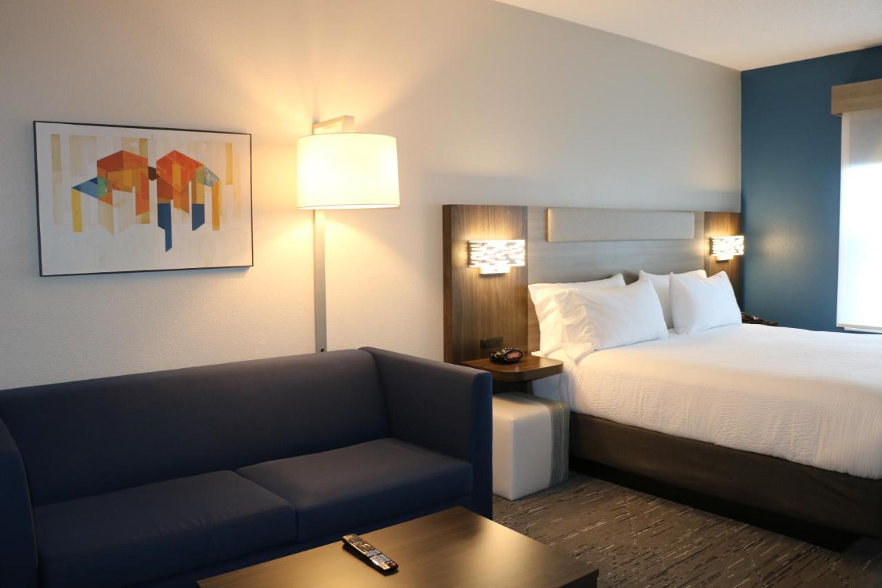 Holiday Inn Express & Suites Marquette By Ihg Екстер'єр фото