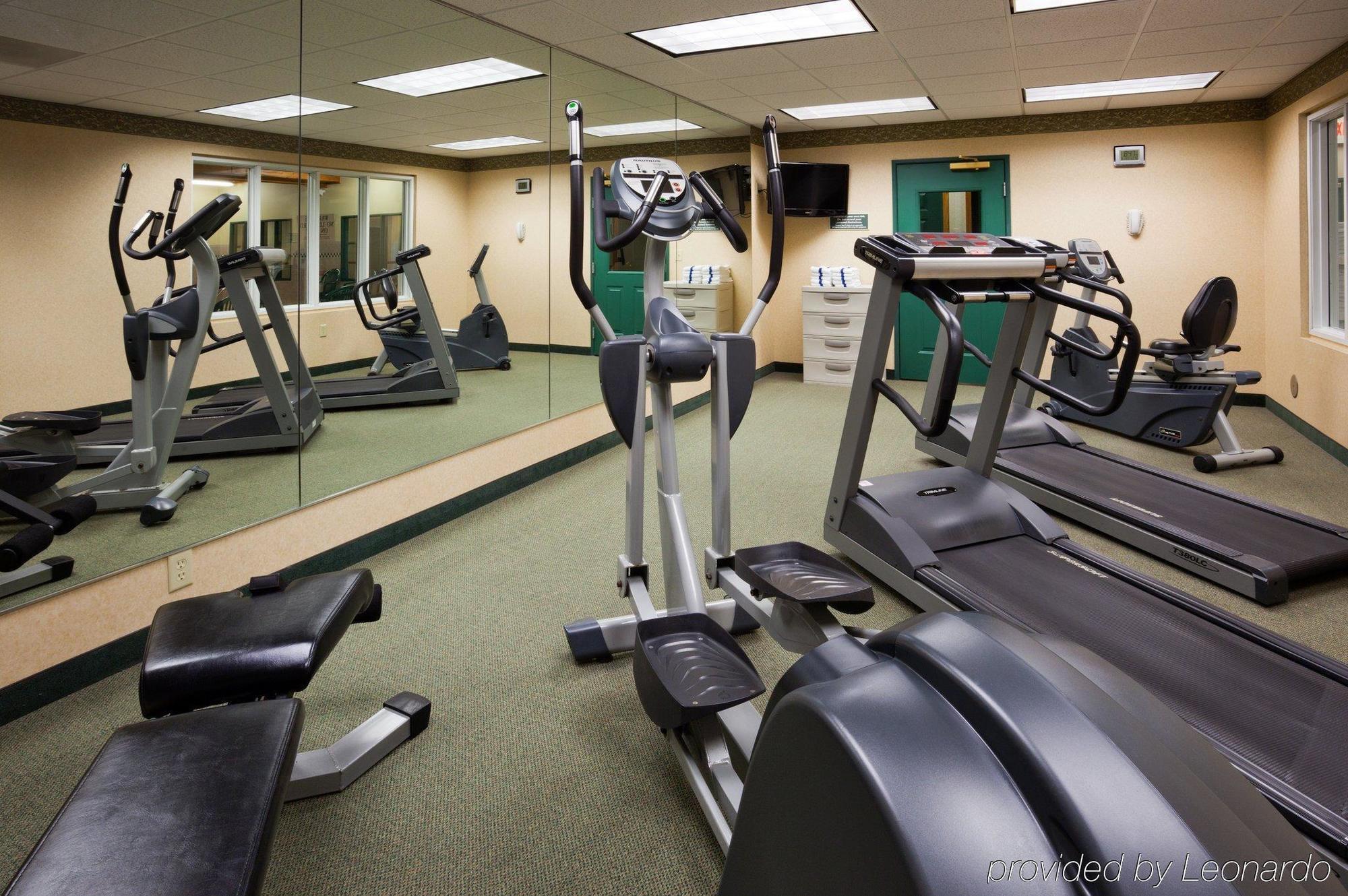 Holiday Inn Express & Suites Marquette By Ihg Екстер'єр фото