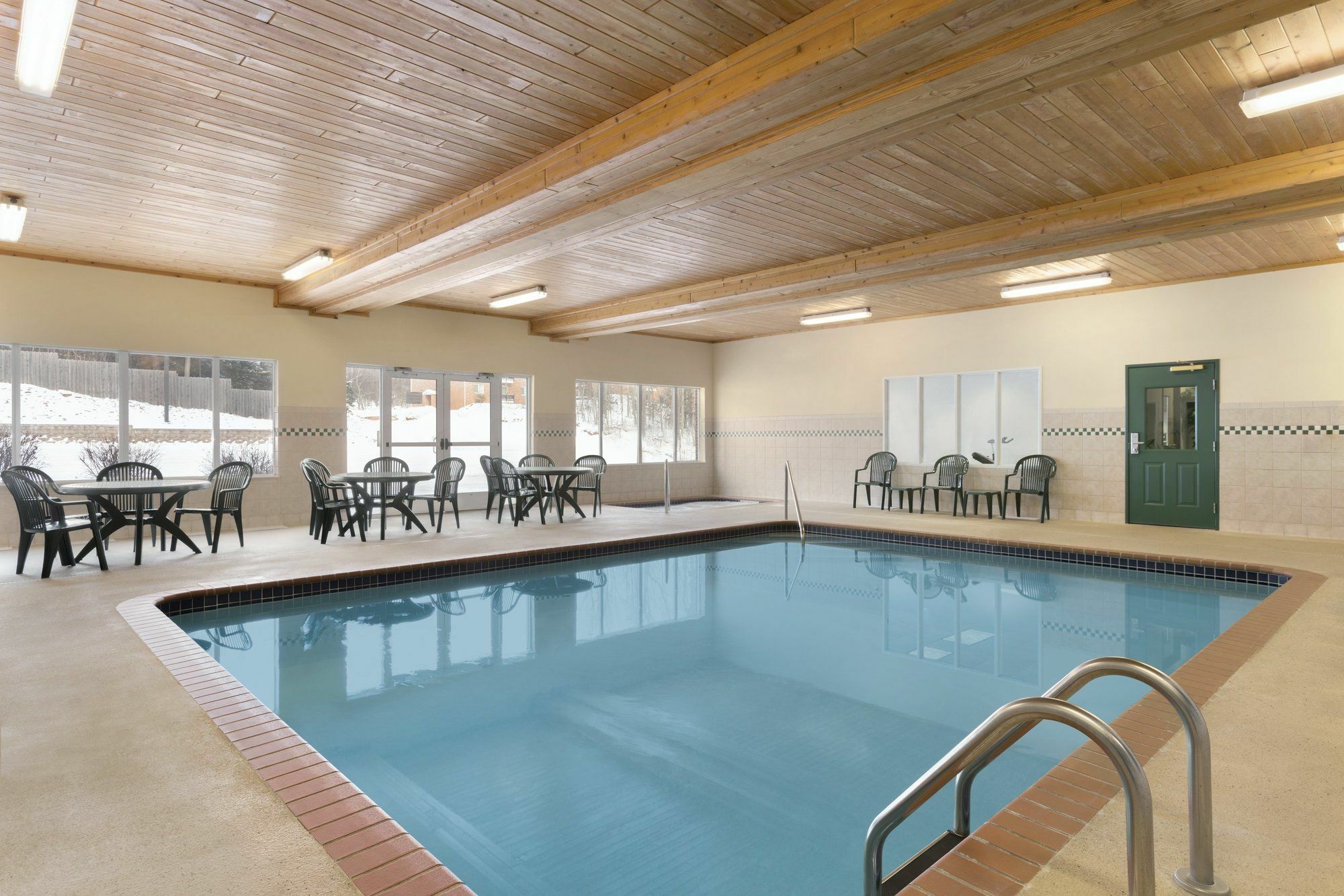 Holiday Inn Express & Suites Marquette By Ihg Екстер'єр фото